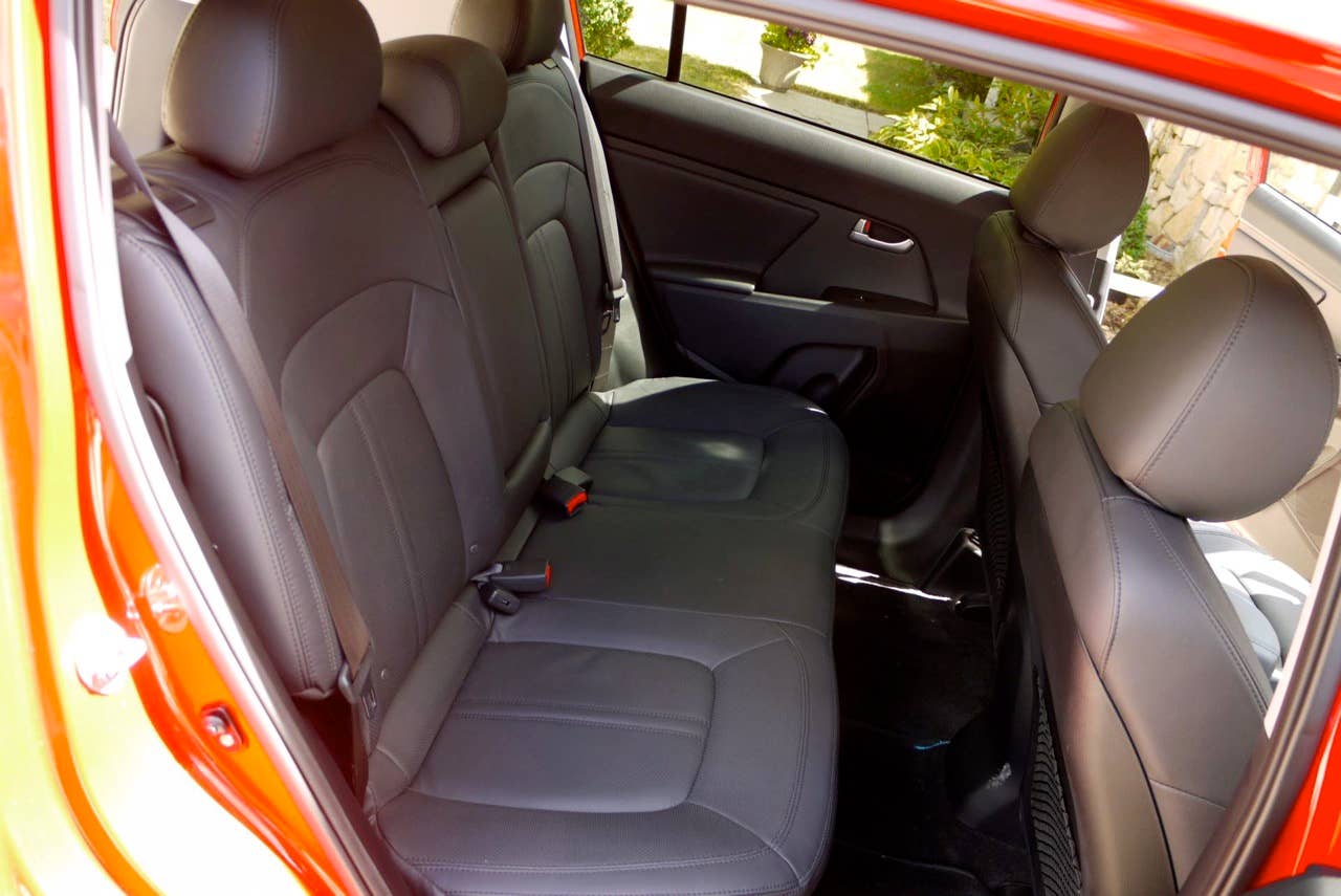 2011 Kia Sportage rear seats