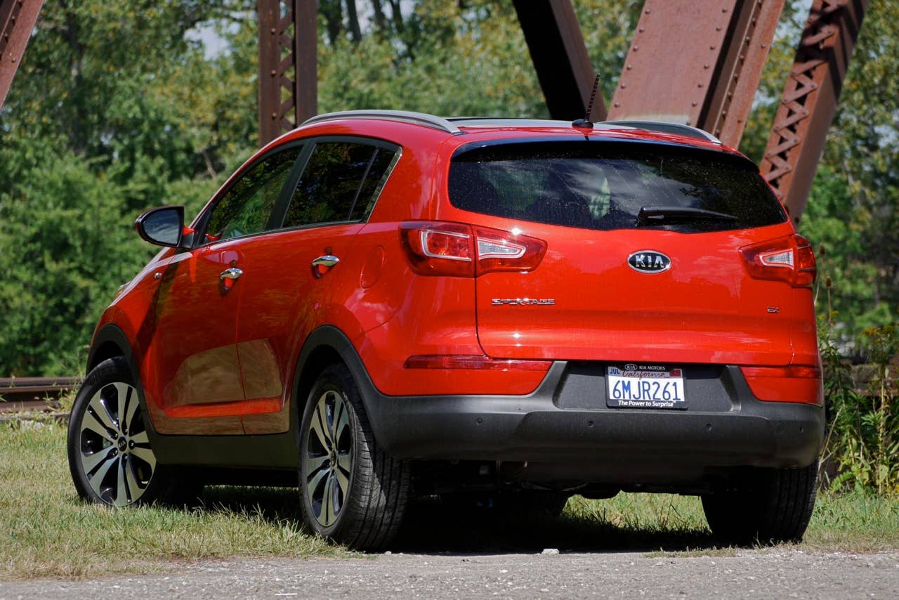 2011 Kia Sportage, rear 3/4