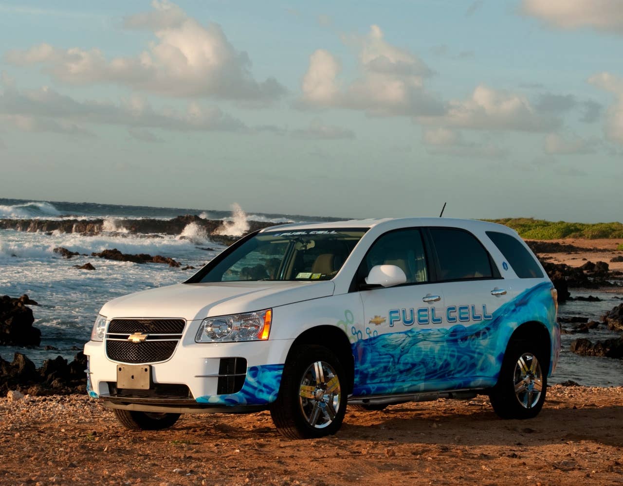 gm hydrogen fuel cell SUV in hawaii