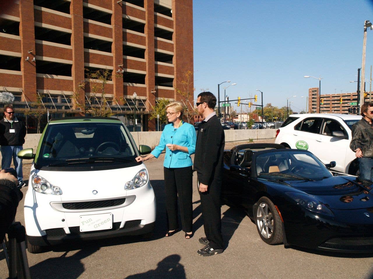 Michigan Governor Granholm drives plug-in cars