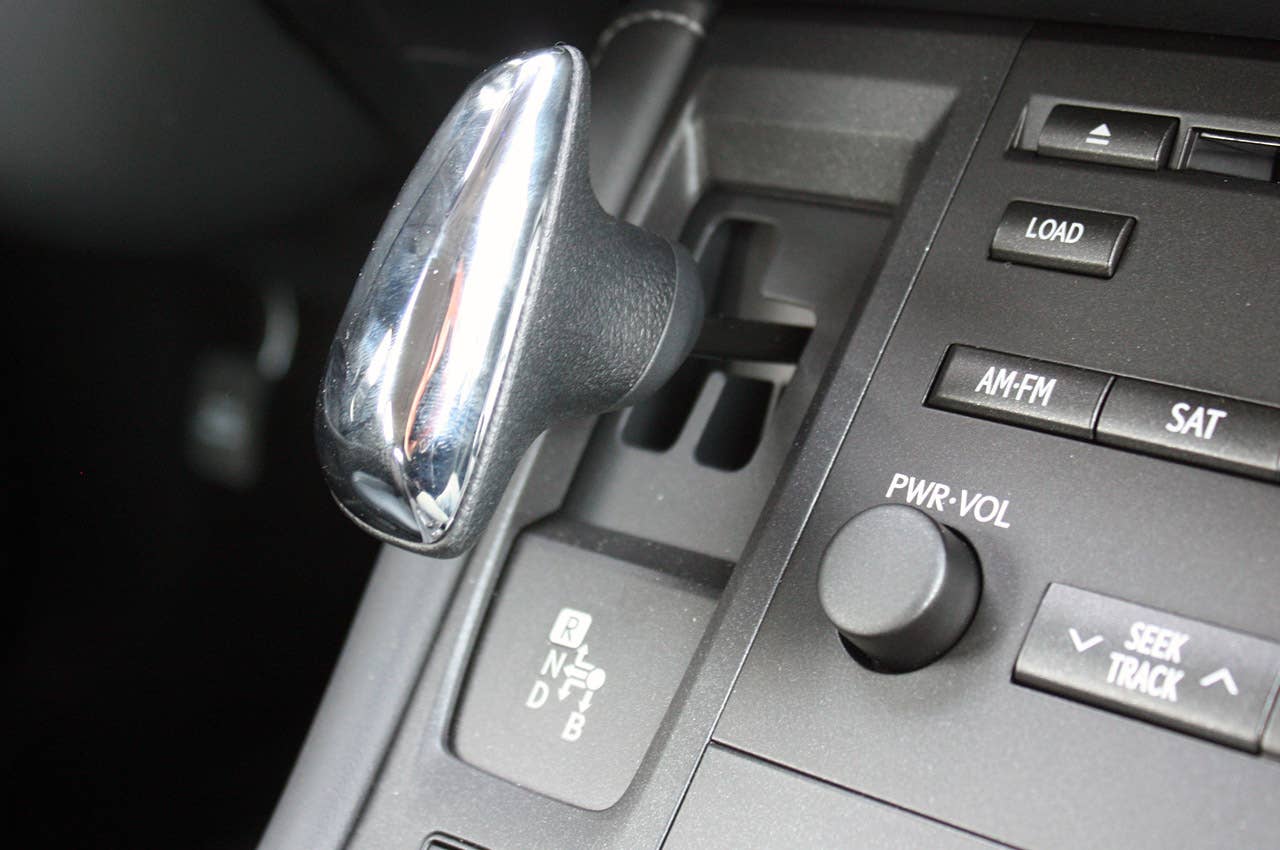 2011 Lexus CT 200h gear selector