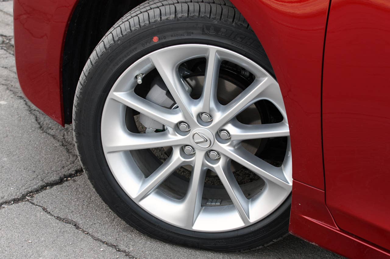 2011 Lexus CT 200h wheel