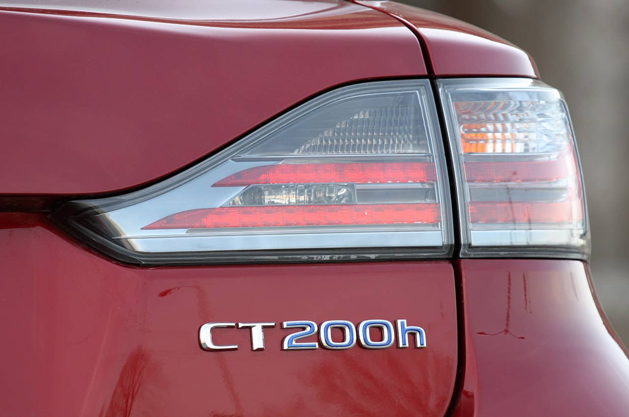 2011 Lexus CT 200h taillight