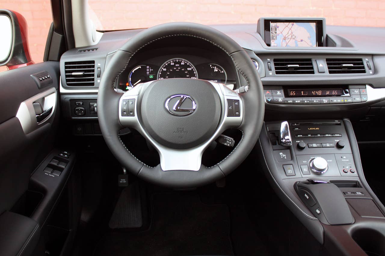2011 Lexus CT 200h interior