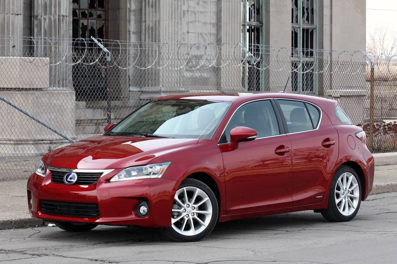 2011 Lexus CT 200h front 3/4 view