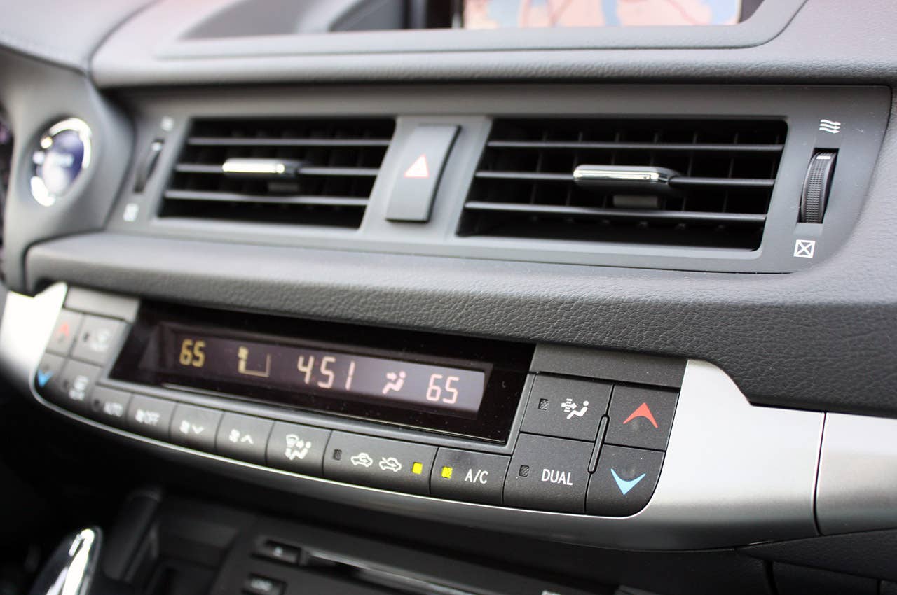 2011 Lexus CT 200h climate controls