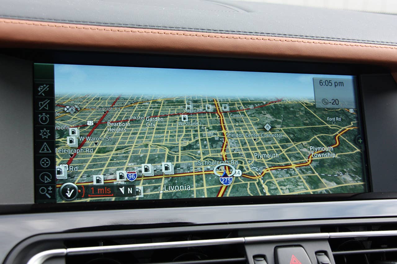 2010 BMW 760Li navigation system