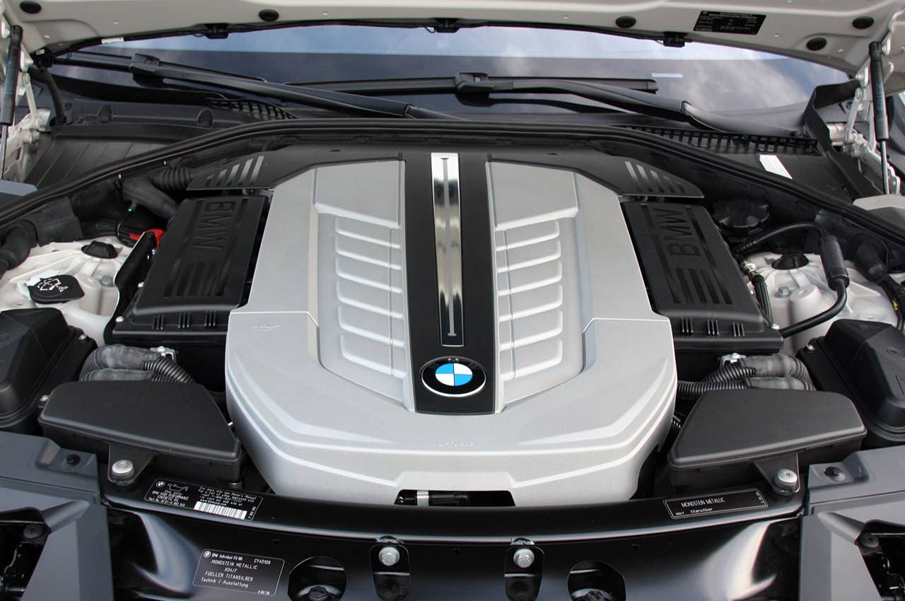 2010 BMW 760Li engine