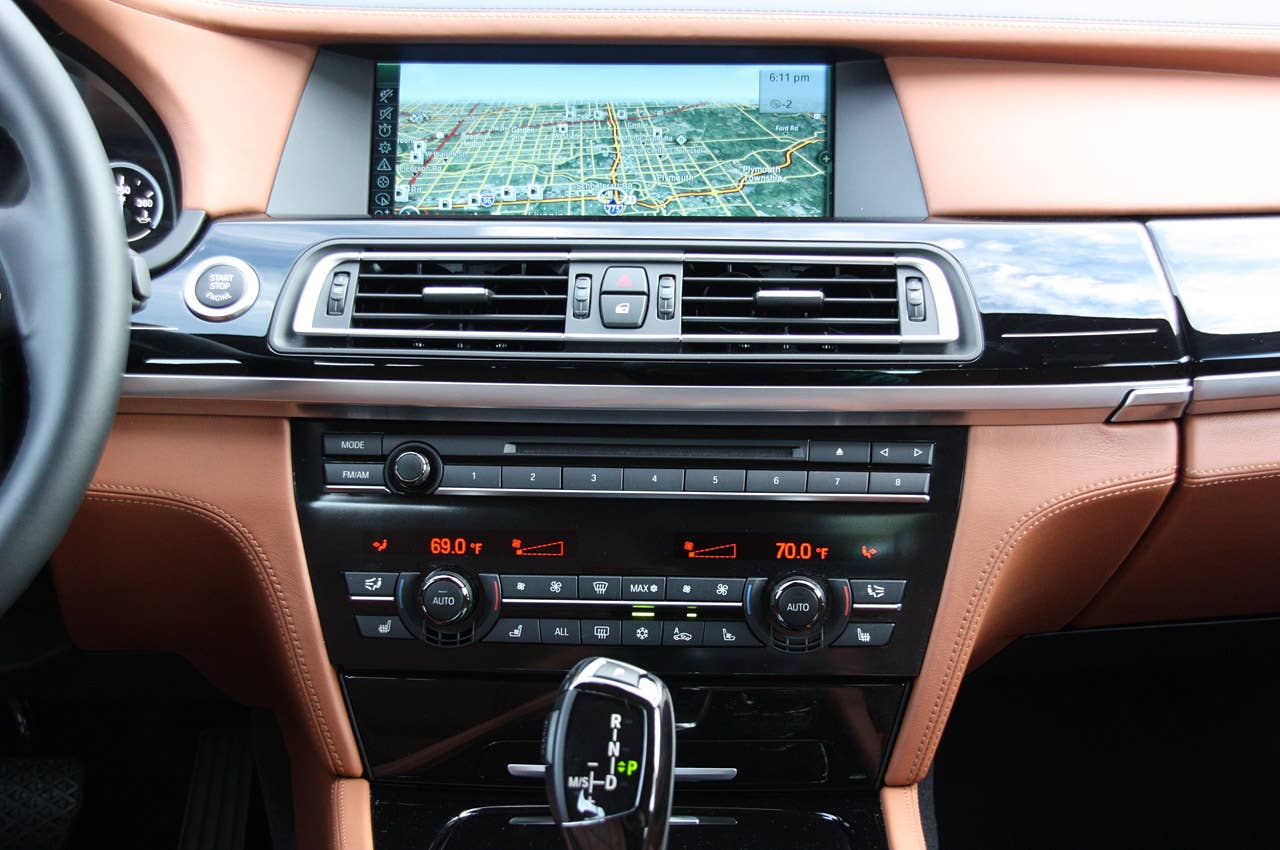 2010 BMW 760Li instrument panel