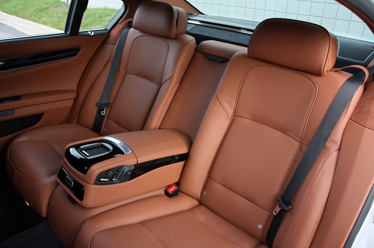2010 BMW 760Li rear seats