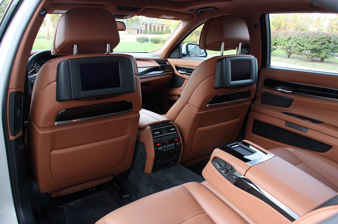 2010 BMW 760Li rear seats