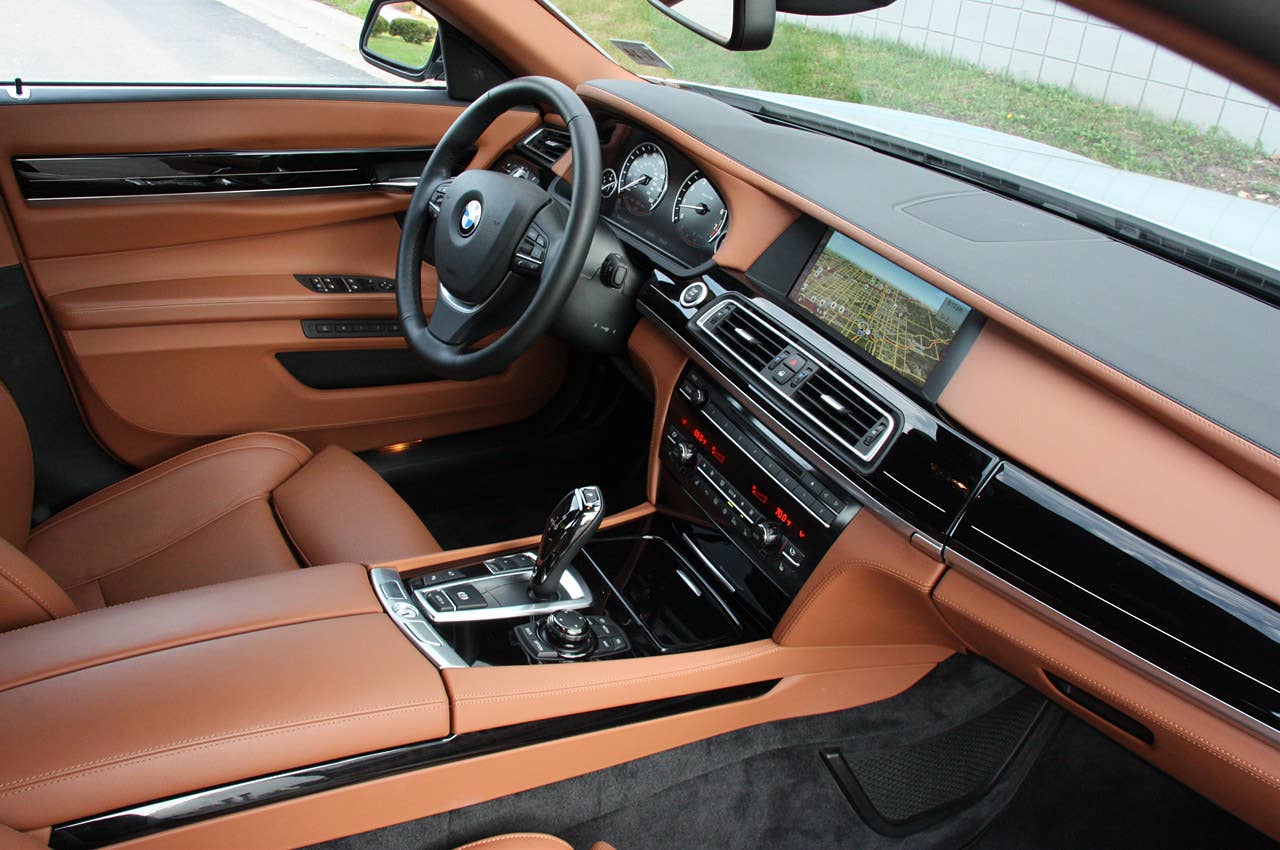 2010 BMW 760Li interior