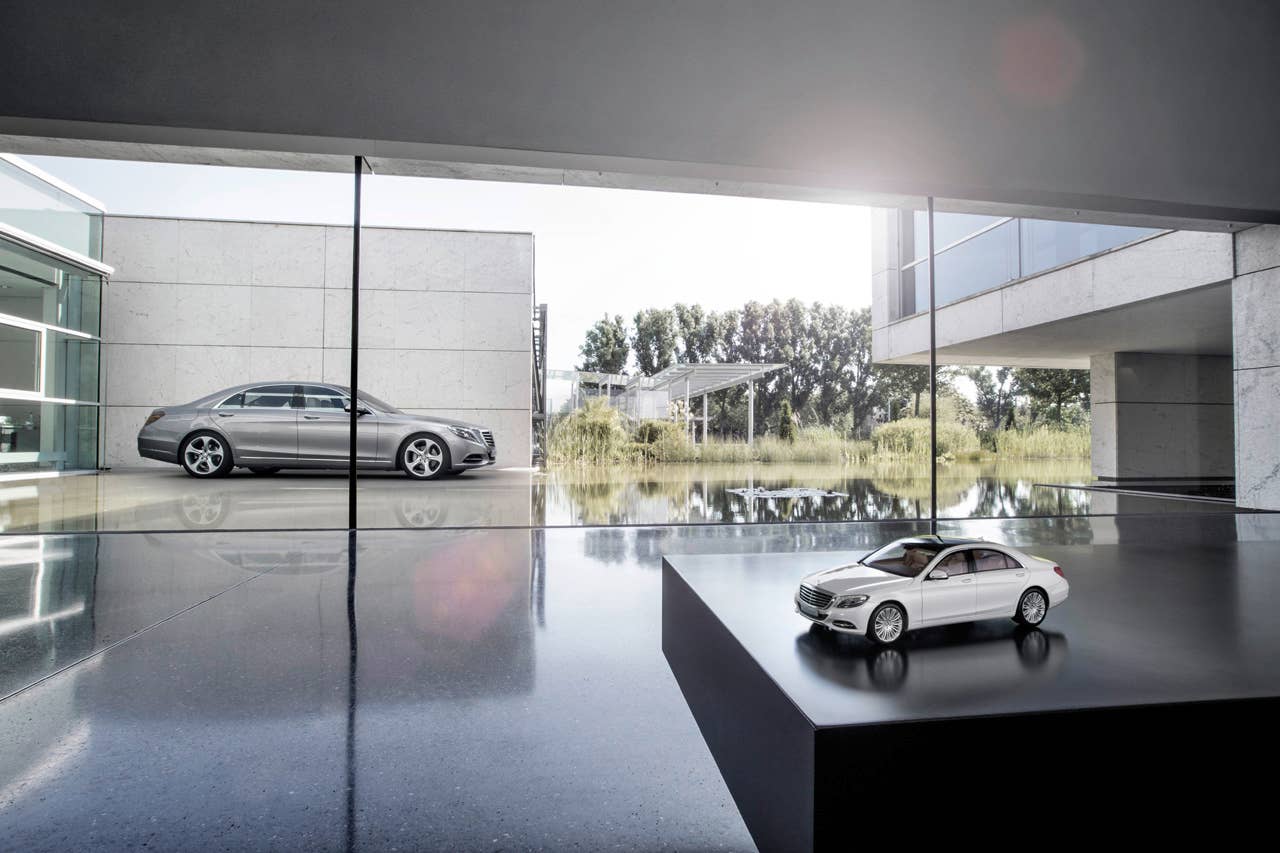 Mercedes-Benz S-Class scale model