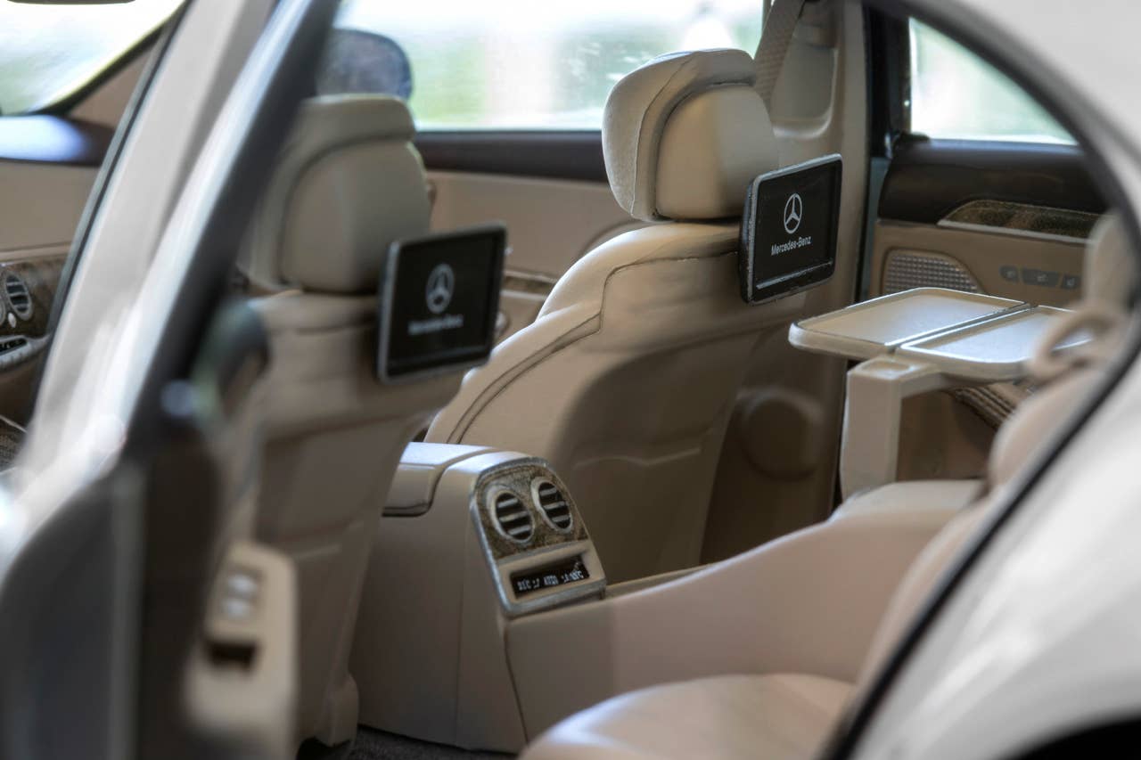 Mercedes-Benz S-Class scale model