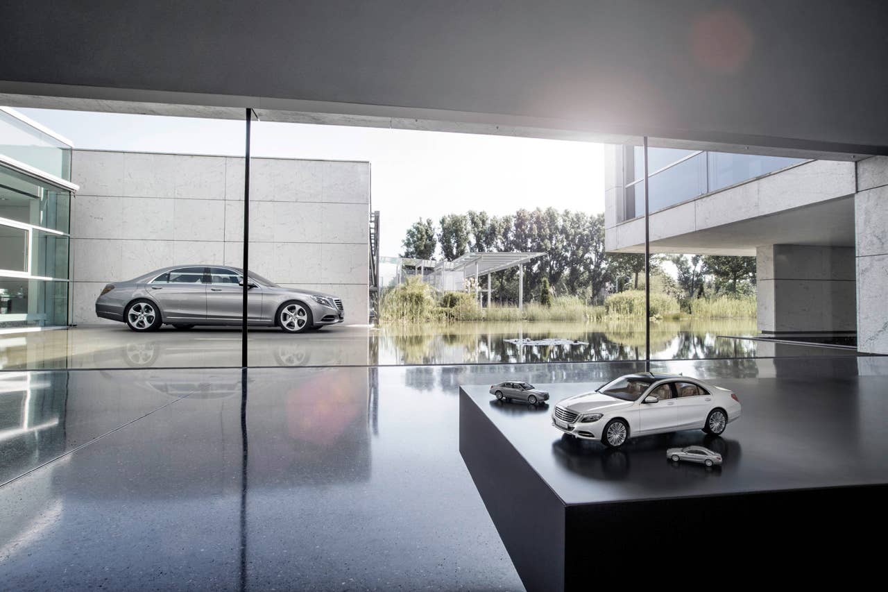 Mercedes-Benz S-Class scale model