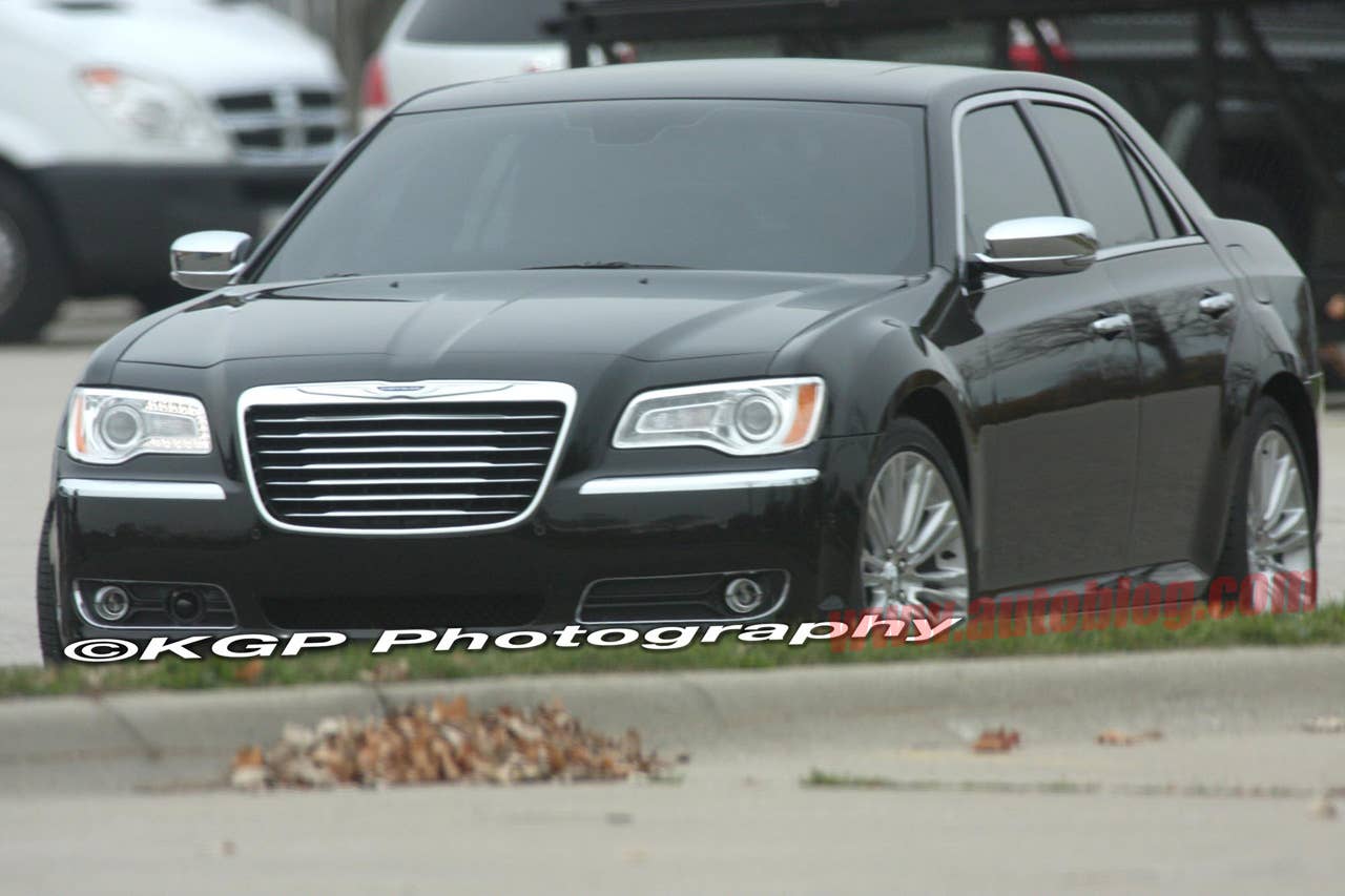 2012 Chrysler 300C spy shots