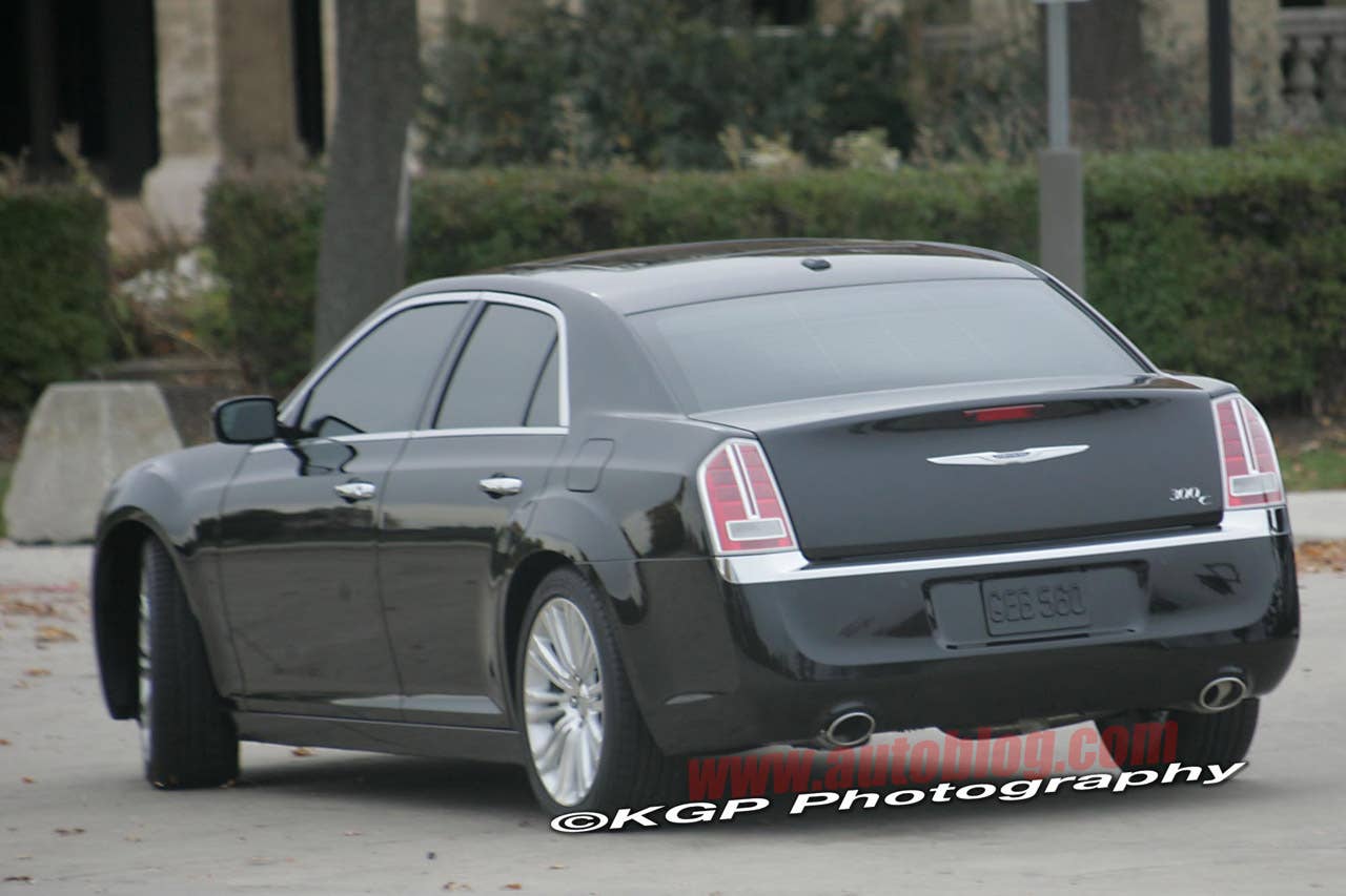 2012 Chrysler 300C spy shots