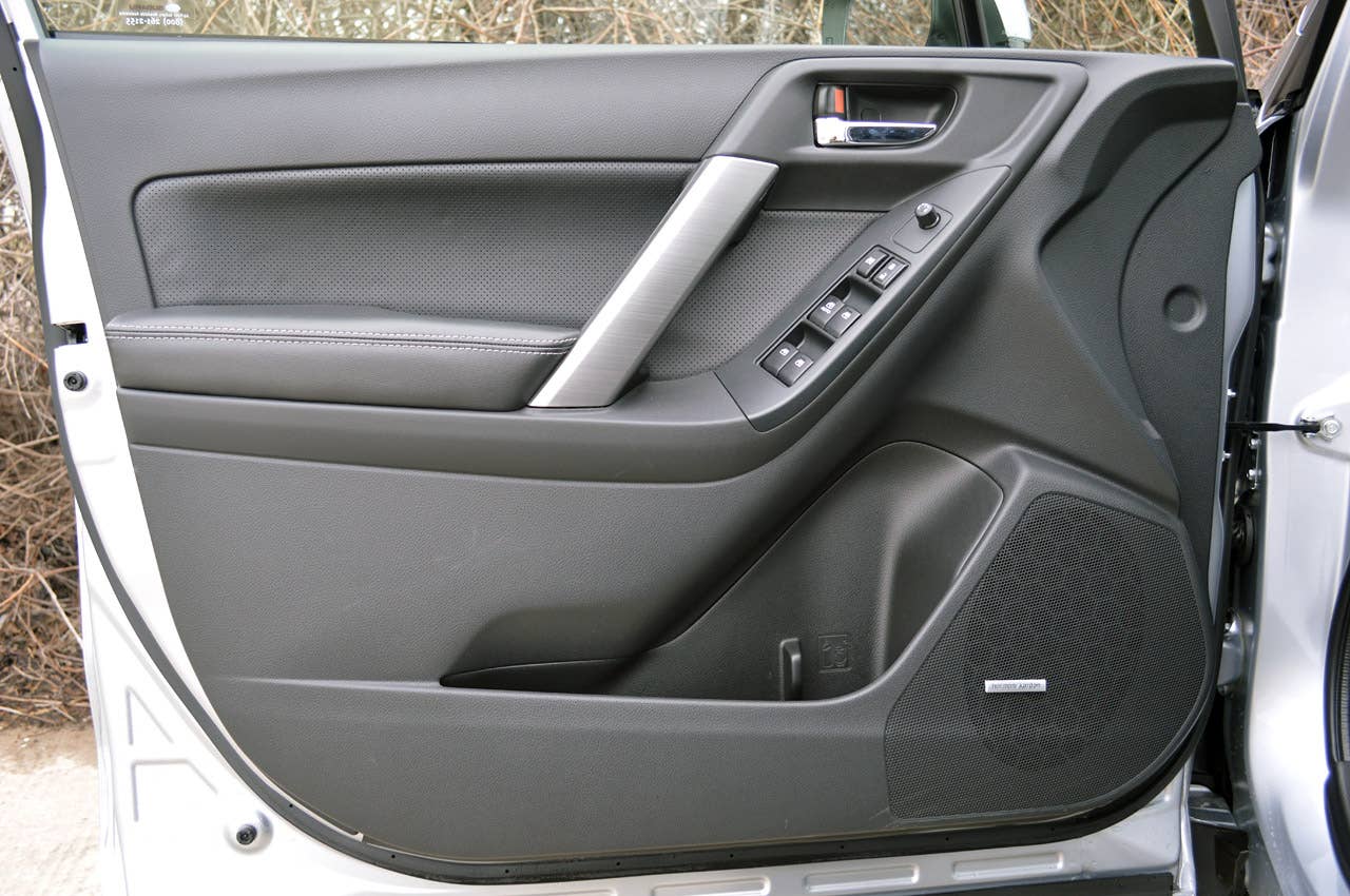 2014 Subaru Forester XT door