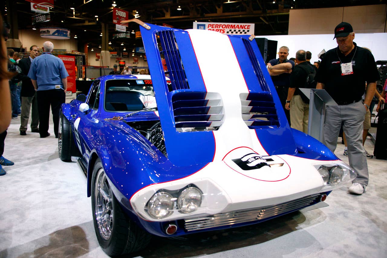 Superformance Chevrolet Corvette Grand Sport E-Rod LSA front 3/4