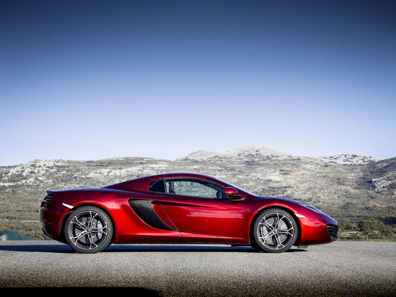 McLaren MP4-12C Spider side