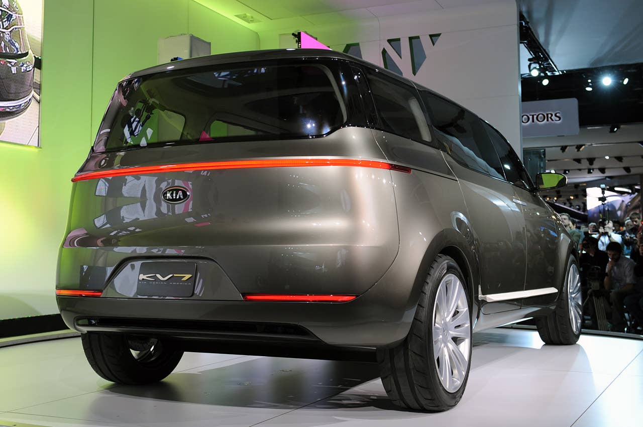 Kia KV7 Concept