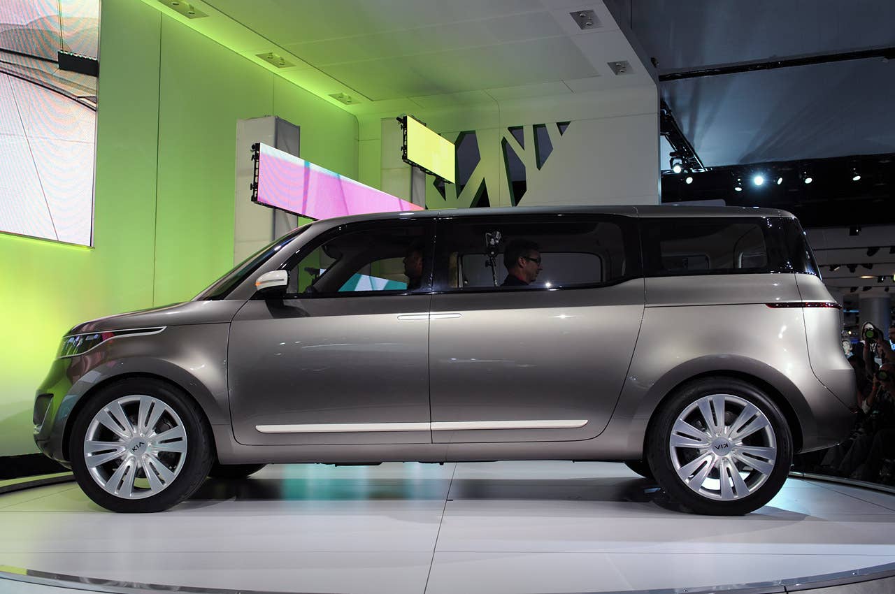 Kia KV7 Concept