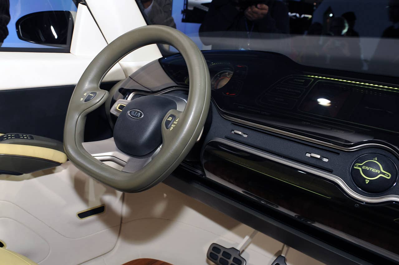 Kia KV7 Concept