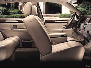 What we like best:Classy enough to hold its own with sedans that sell for hundreds of thousands of dollars more.Research the Lincoln Town CarLincoln Town Car OverviewLincoln Town Car PicturesFree Lincoln Town Car Price Quote