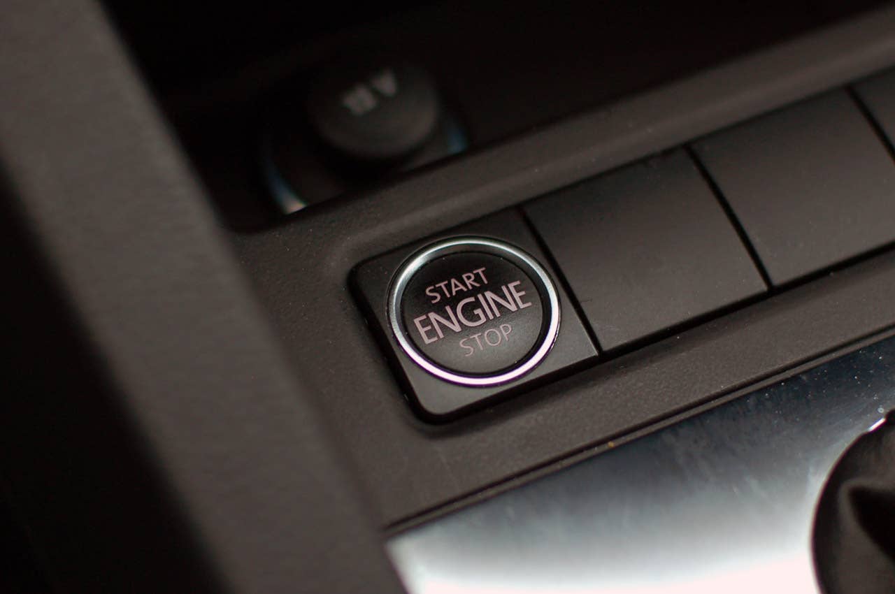 2011 Volkswagen Jetta engine start button