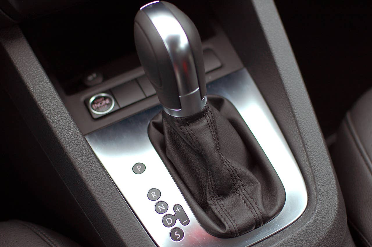 2011 Volkswagen Jetta shifter