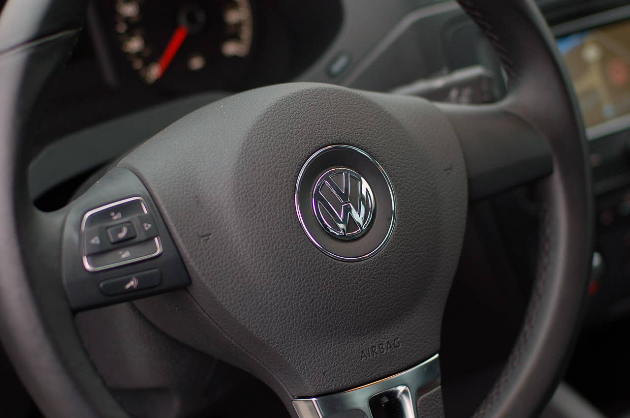 2011 Volkswagen Jetta steering wheel