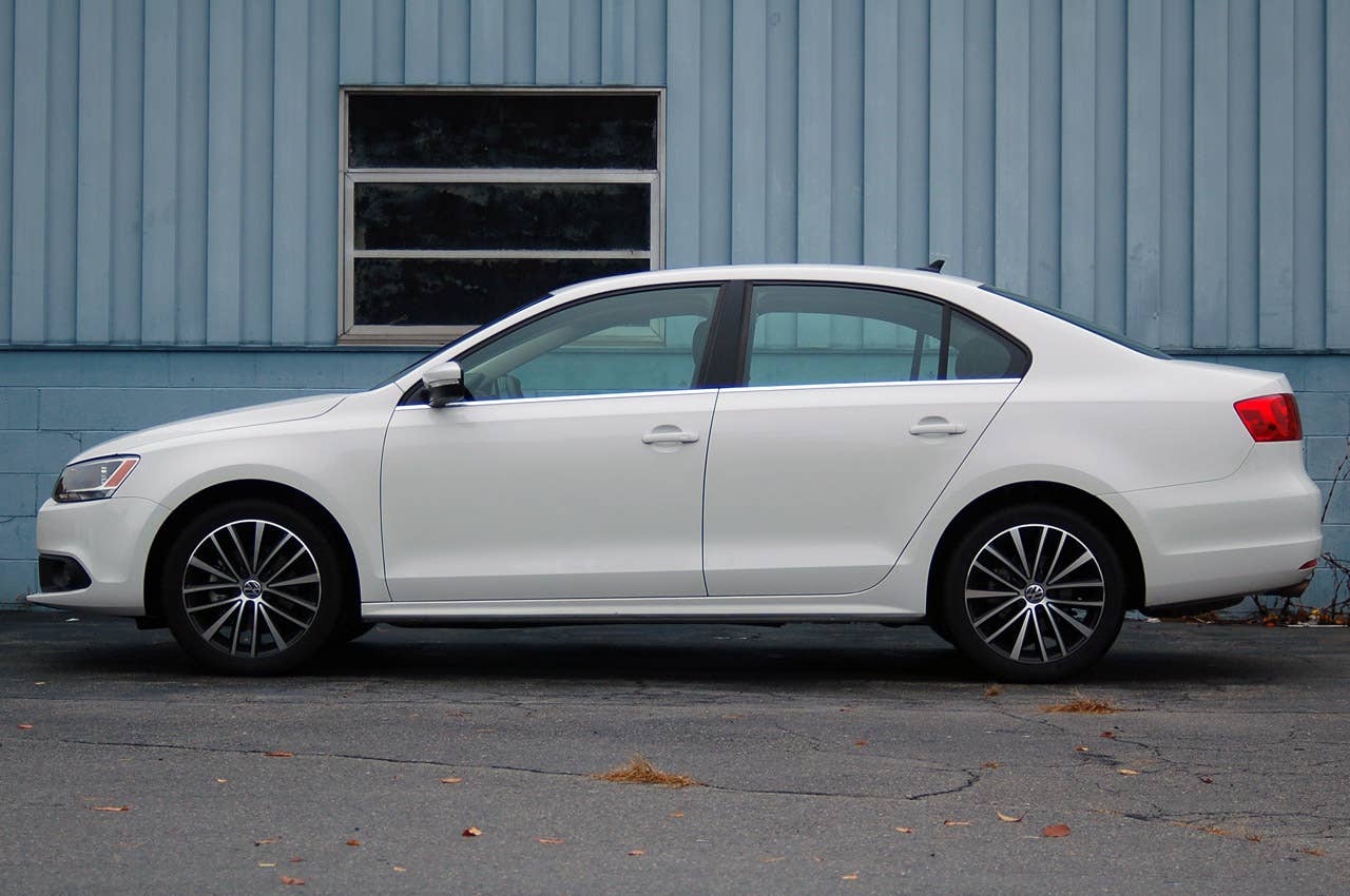 2011 Volkswagen Jetta side view