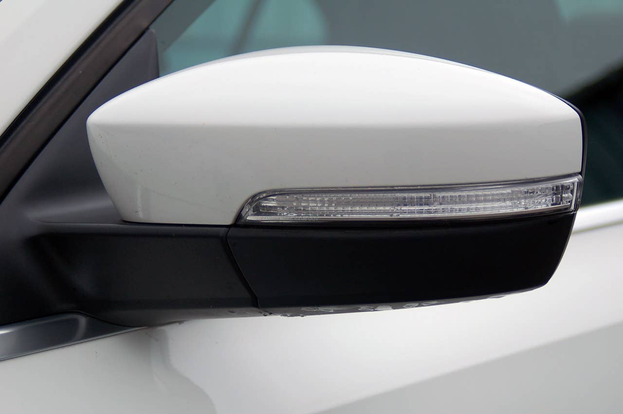 2011 Volkswagen Jetta side mirror