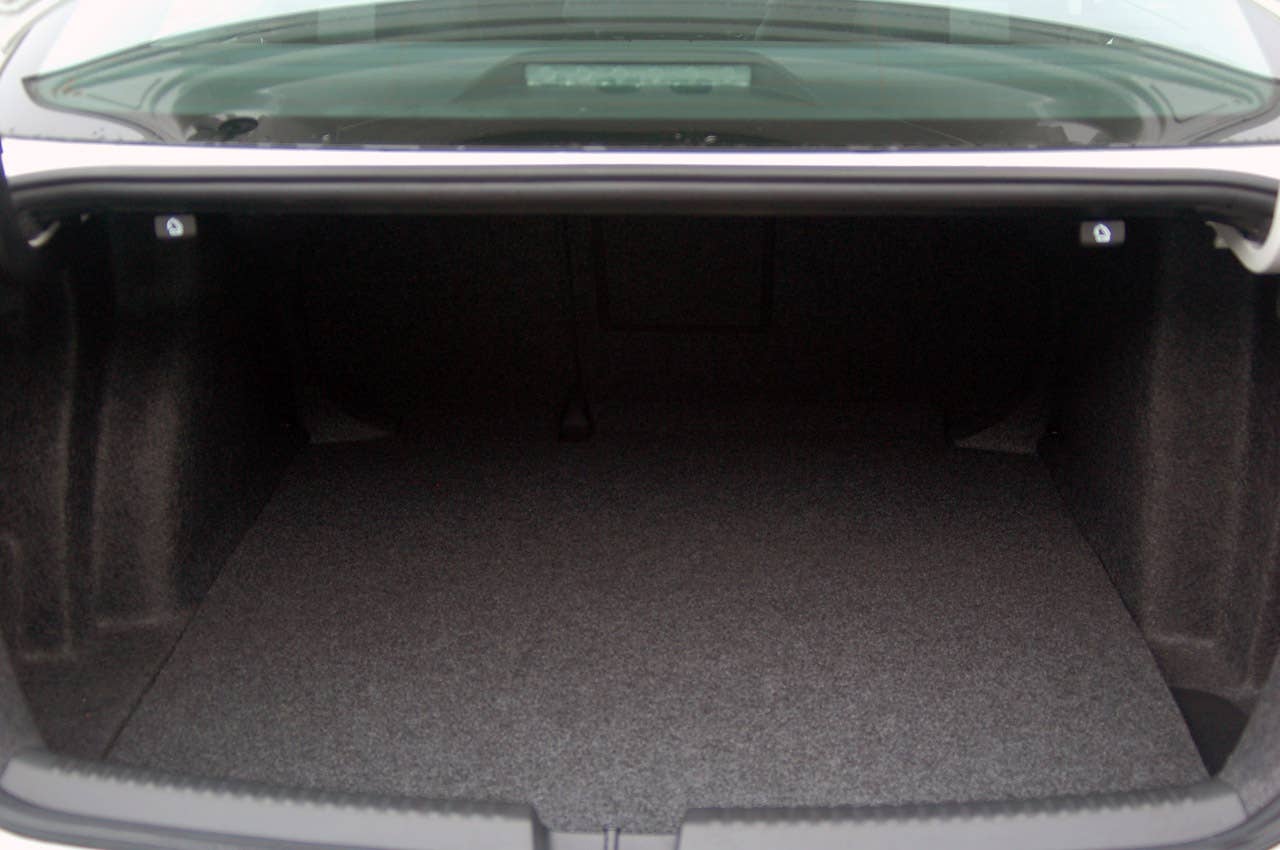 2011 Volkswagen Jetta trunk