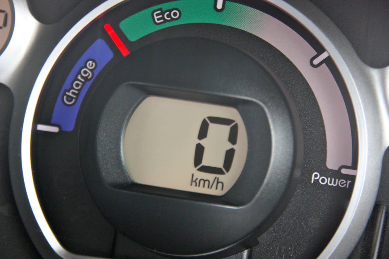 2010 Mitsubishi i-MiEV (JDM) speedometer