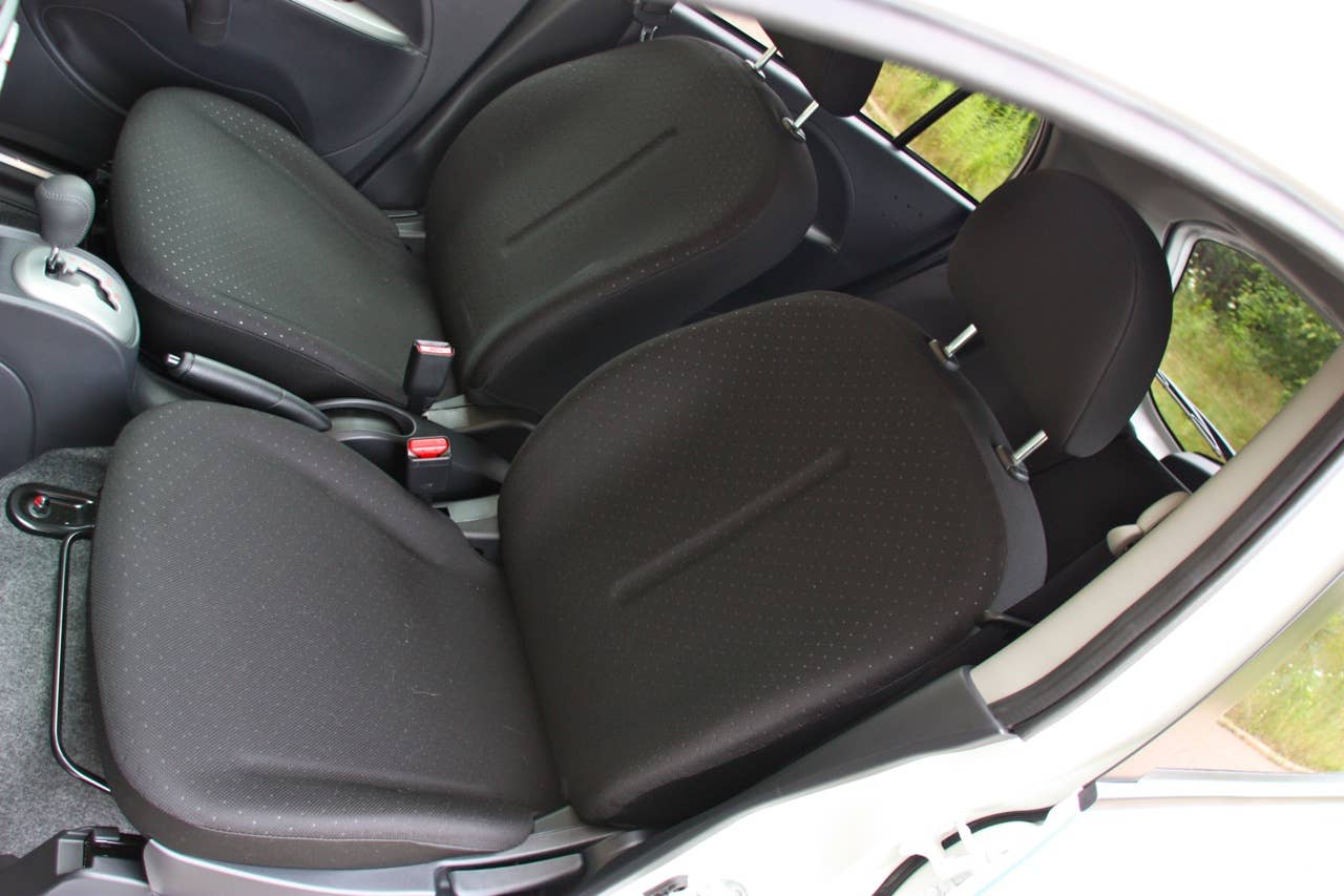 2010 Mitsubishi i-MiEV (JDM) front seats