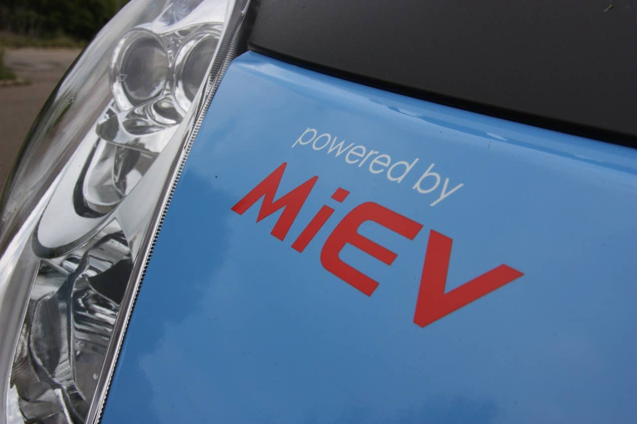2010 Mitsubishi i-MiEV (JDM) badge
