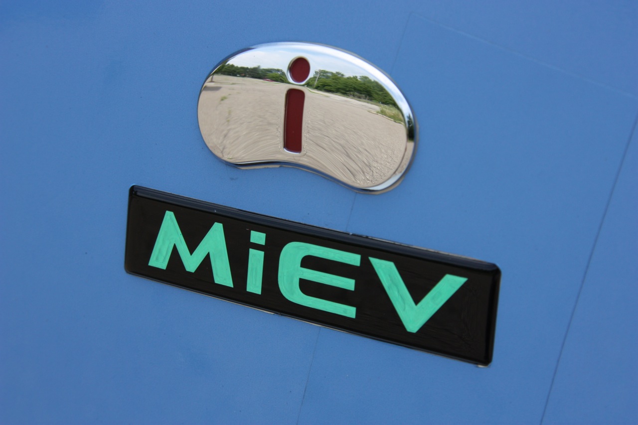 2010 Mitsubishi i-MiEV (JDM) badge