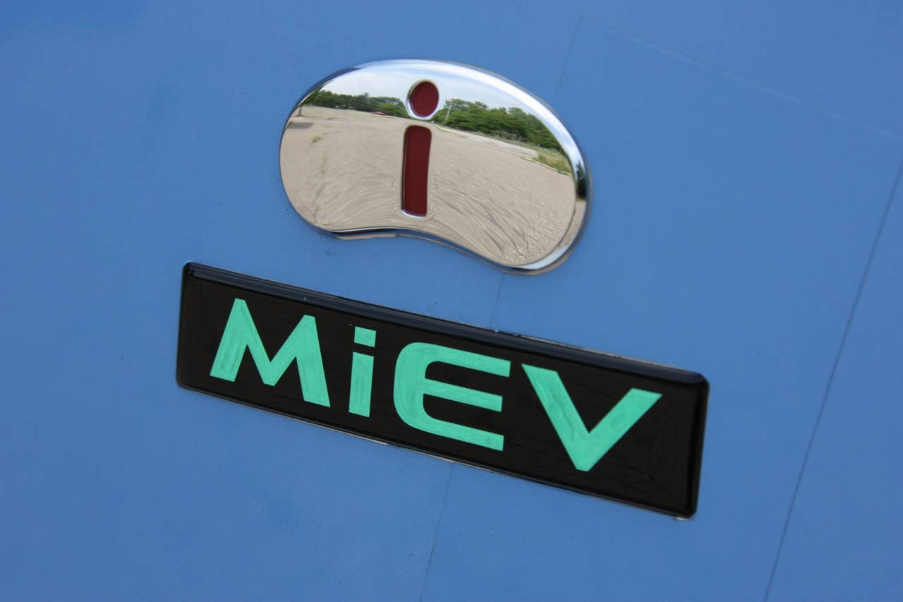 2010 Mitsubishi i-MiEV (JDM) badge