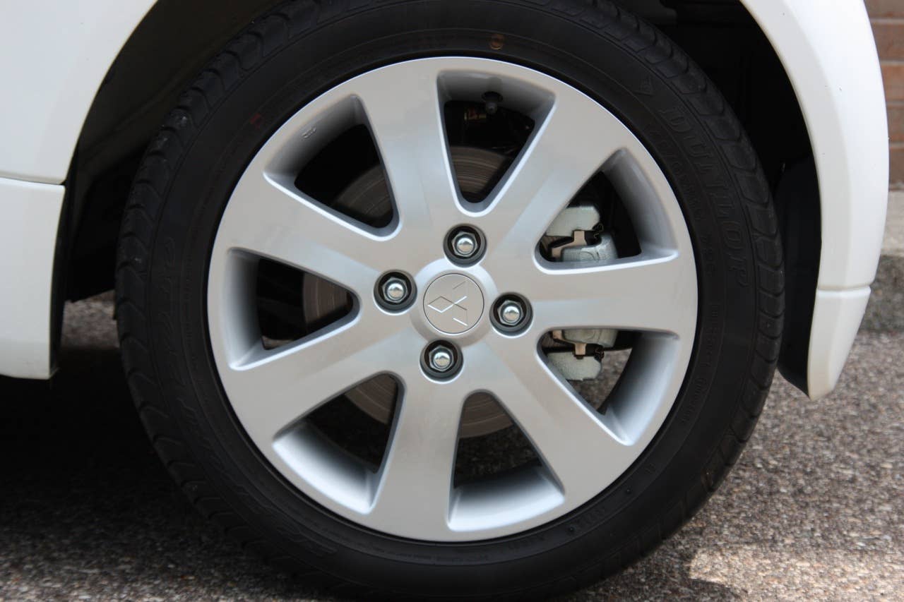2010 Mitsubishi i-MiEV (JDM) wheel