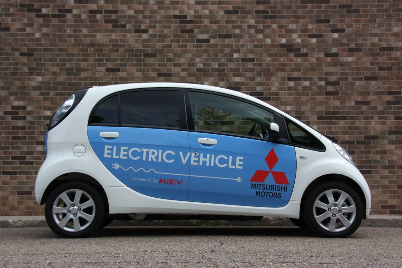 2010 Mitsubishi i-MiEV (JDM), side view