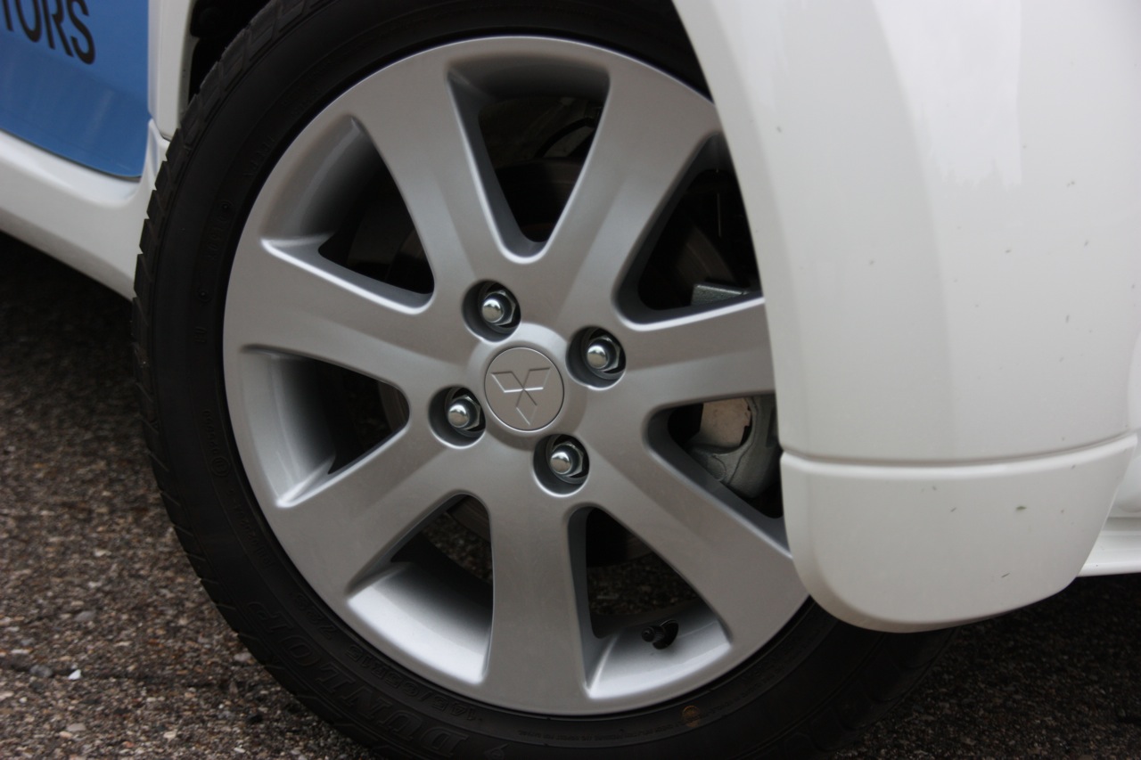 2010 Mitsubishi i-MiEV (JDM) wheel