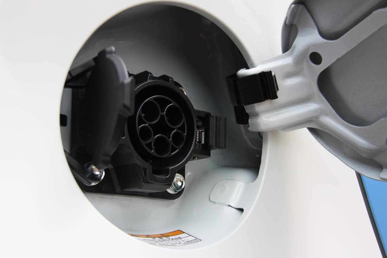 2010 Mitsubishi i-MiEV (JDM) charging port