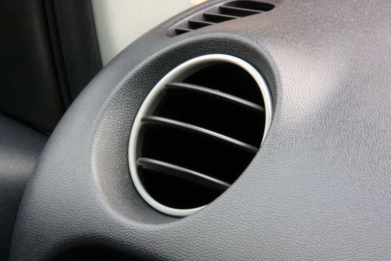 2010 Mitsubishi i-MiEV (JDM) vent