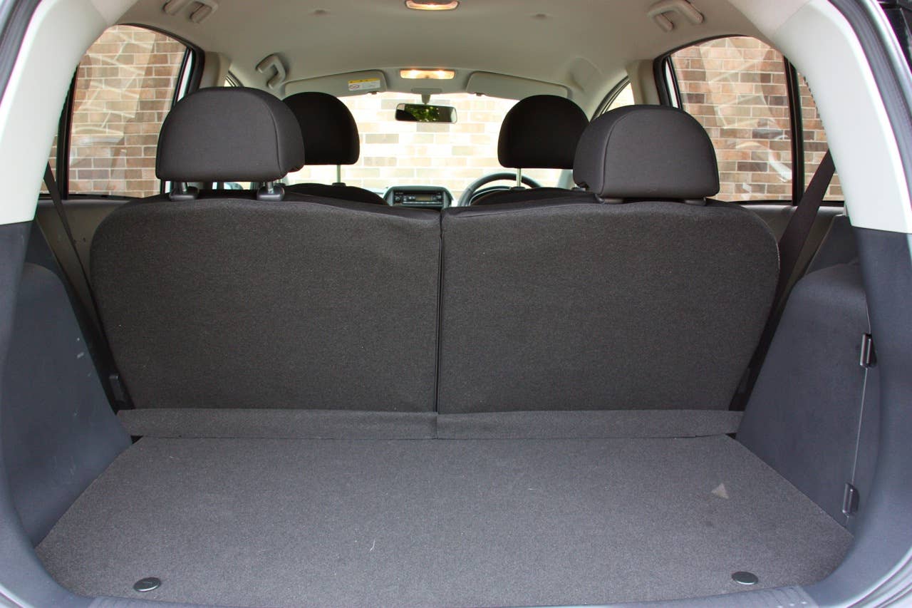 2010 Mitsubishi i-MiEV (JDM) trunk