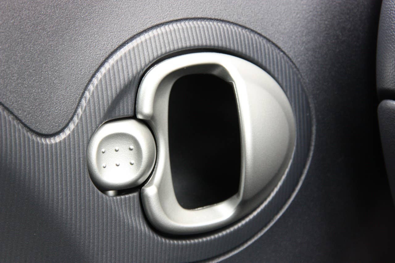 2010 Mitsubishi i-MiEV (JDM) door handle