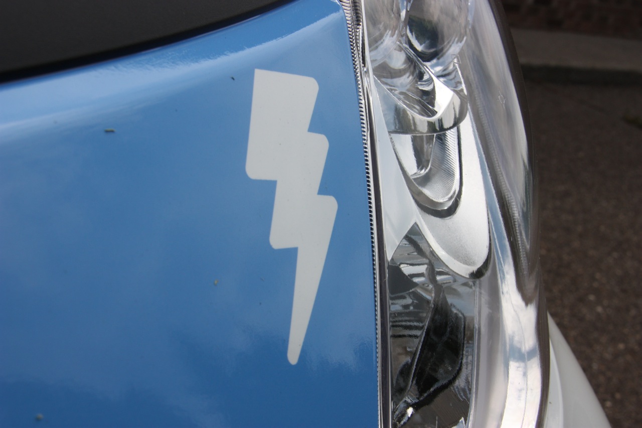 2010 Mitsubishi i-MiEV (JDM) graphic