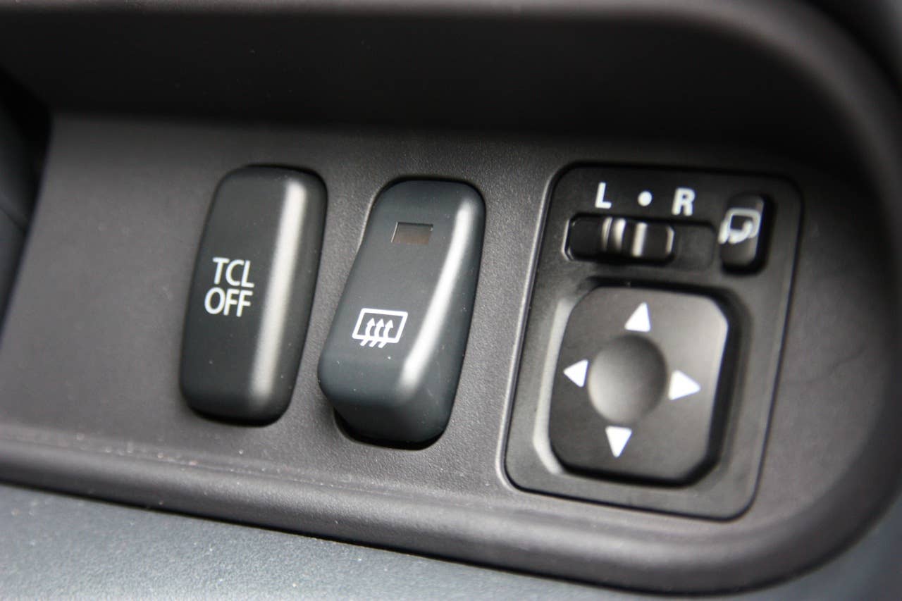 2010 Mitsubishi i-MiEV (JDM) various controls