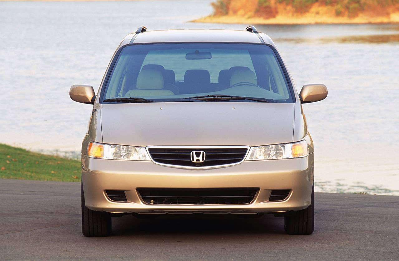 2003 Honda Odyssey.