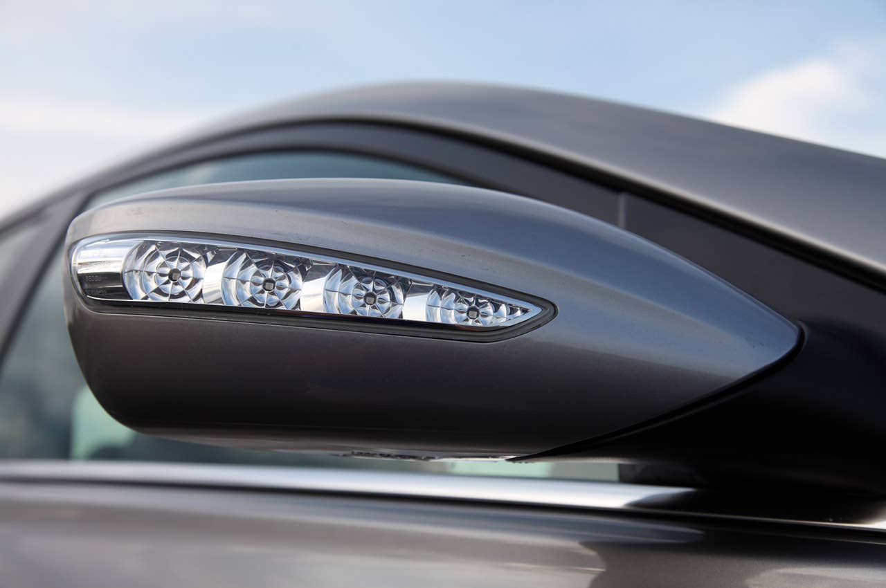 2011 Hyundai Sonata Hybrid side mirror